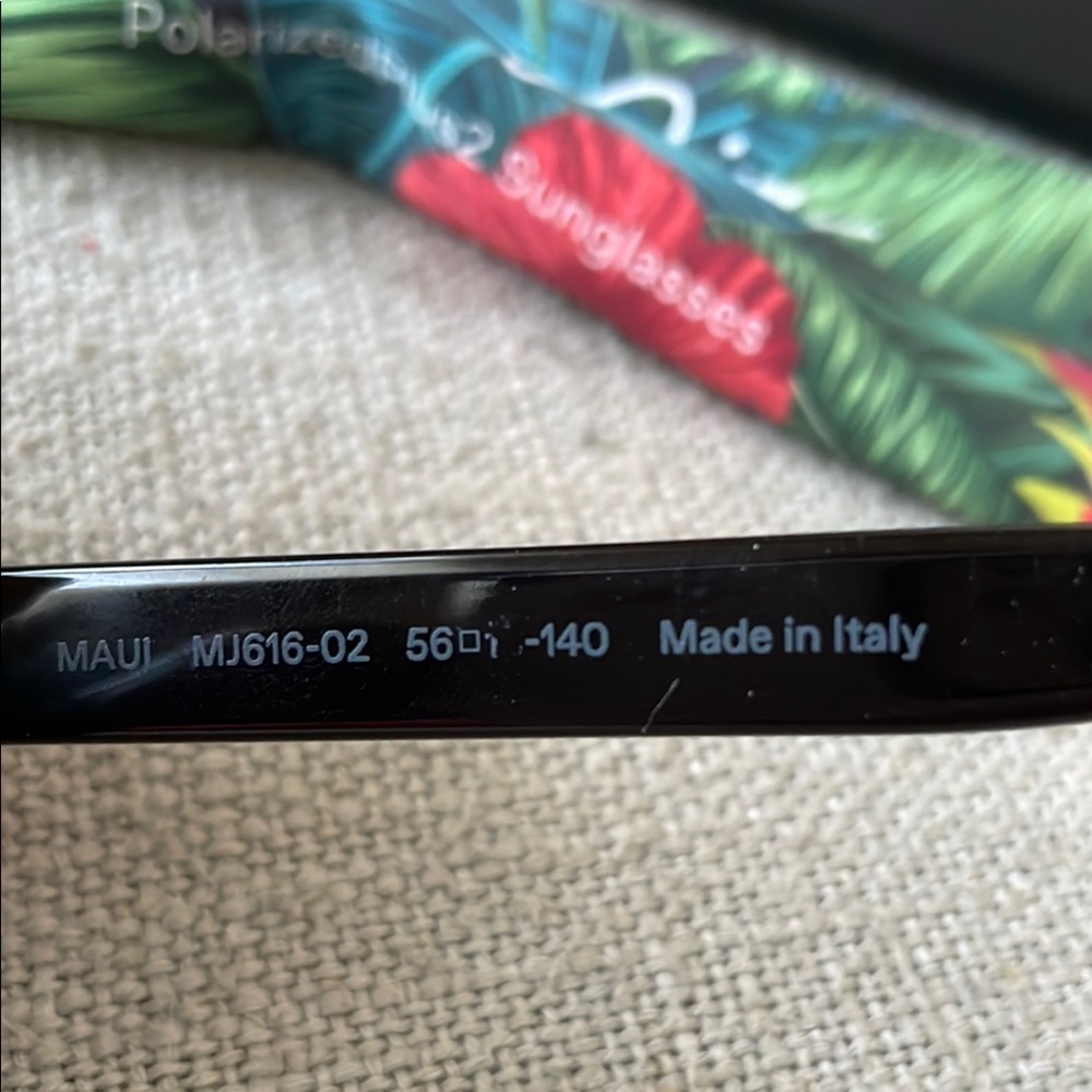 Maui Jim ‘Ōpio Sunglasses - Picture 6 of 11